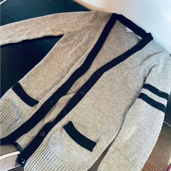 Sweater button up - Picture 3 of 12